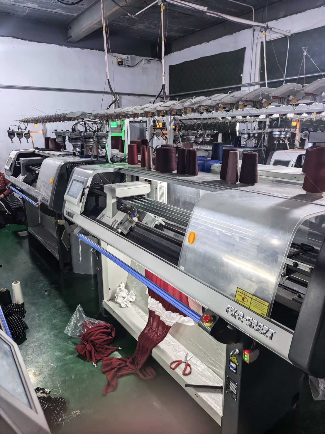 横編み機での編立工程